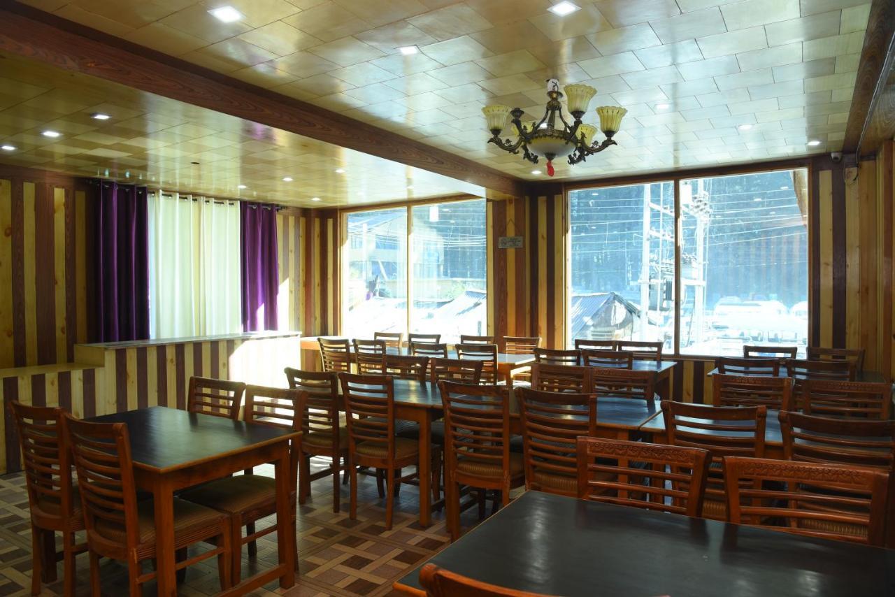 Hotel Collection O O 30367 Rr 3*