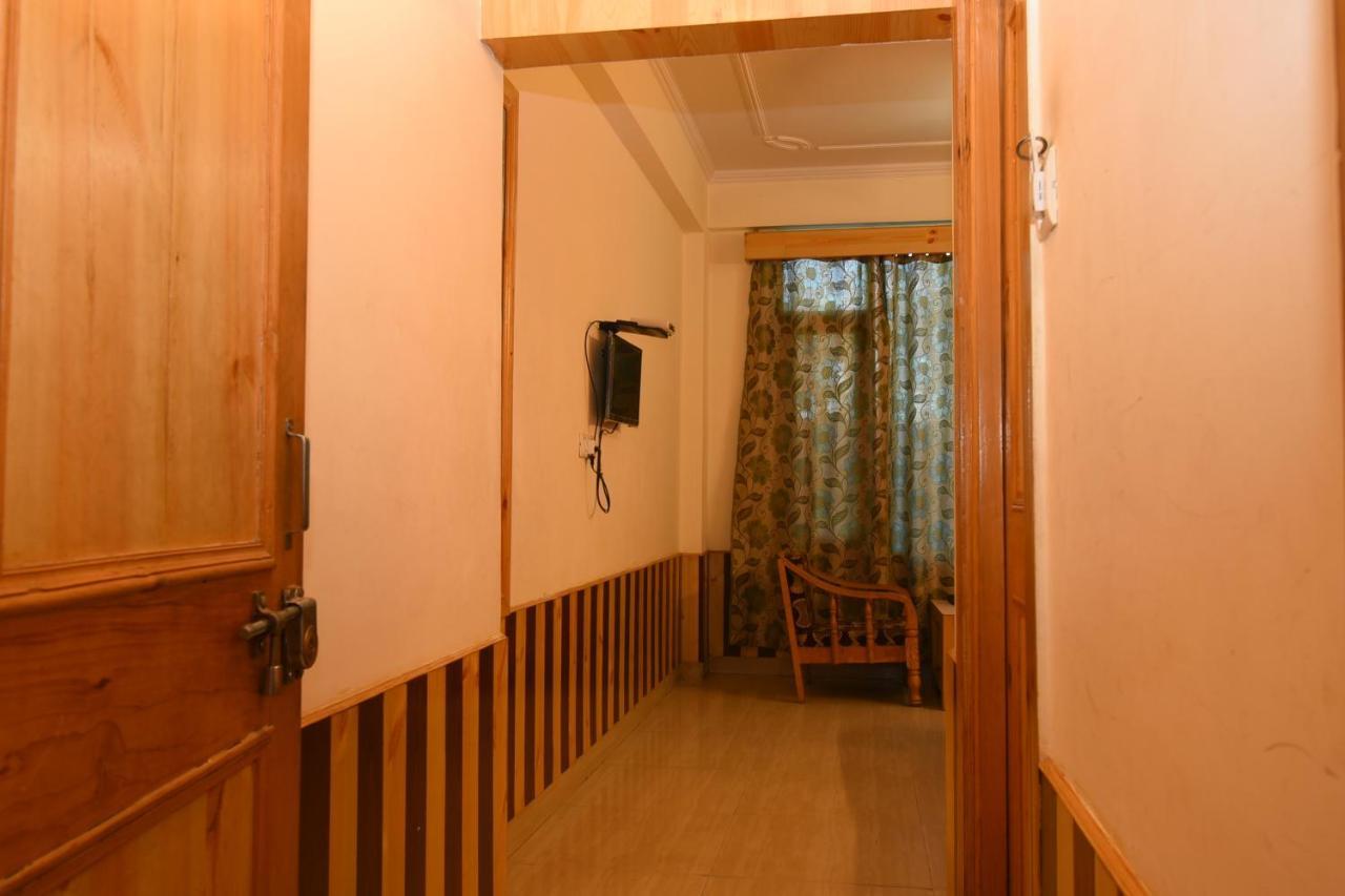 Collection O O 30367 Rr 3* Manali (Himachal Pradesh)